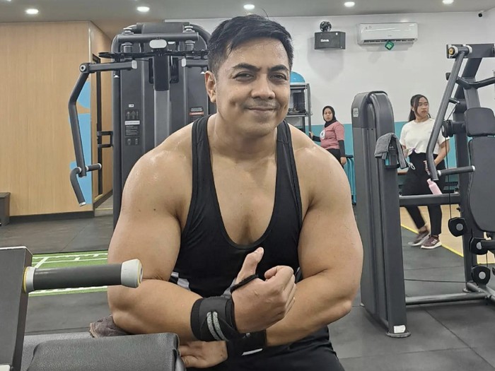Ustaz Riza nge-gym