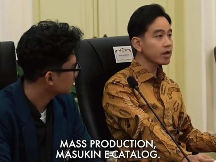 Wapres Gibran berkenalan dengan rompi antitantrum anak autis karya mahasiswa UB.