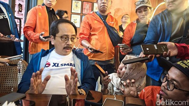 XLSmart Direktur dan Chief Regulatory Officer XLSmart, Merza Fachys