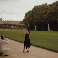 Yoriko dan kekasihnya, Aldio Oekon, sebelumnya memang diketahui tengah berlibur ke Paris, Prancis. Yoriko pun tampak kaget saat mengetahui dirinya dilamar. Foto: Instagram @yorikooangln_