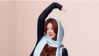 Bergaya Playful, 7 Foto Zhao Lusi Jadi Model yang Bikin Penggemar Terpesona