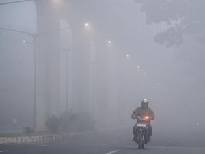 Udara Palembang Sore Ini Kembali Buruk, Status Sangat Tidak Sehat