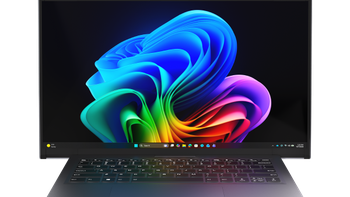 Lenovo memamerkan ThinkBook Project Swan, laptop konsep dengan layar OLED fleksibel yang dapat melebar secara horizontal dari 14 inch menjadi 17 inch hanya dengan menekan tombol. Saat layar dibuka penuh, resolusinya berubah menjadi 2.850 x 1.672 pixel dengan rasio yang lebih cocok untuk menonton video atau membuka dua aplikasi berdampingan. Meski terlihat hampir seperti produk jadi, Lenovo belum memastikan Project Swan akan dijual.Foto: IFA 2026