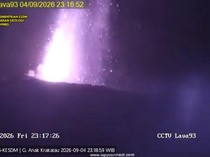 Abu Vulkanik Anak Krakatau Bergerak ke Barat, Warga Diminta Pakai Masker