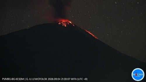 Gunung Ile Lewotolok di Kabupaten Lembata, Nusa Tenggara Timur (NTT) meletus 378 kali semalam, Jumat (4/9/2026), pukul 00.00-24.00 Wita. Foto: PVMBG