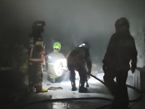 Toko Sepatu Depan Alun-alun Kota Bogor Terbakar, Pemilik Merugi Ratusan Juta