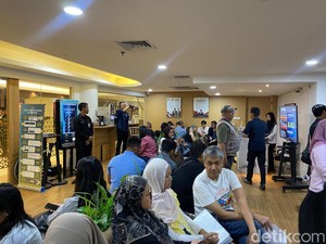 Antusiasme Warga Bikin Paspor di Layanan Akhir Pekan Immigration Lounge PIM