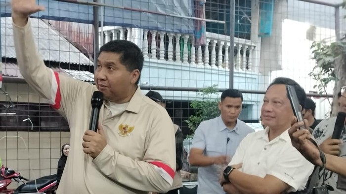 Menteri PKP Maruarar Sirait dan Menteri Dalam Negeri Tito Karnavian
