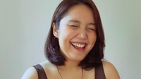 Ekspresi bahagia Neida Aleida hamil anak kedua. Usia kehamilannya sudah 18 minggu. (Foto: dok Instagram neida_aleida)