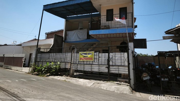 Kos yang sempat dihuni pembunuh Mozza Axillia Gunarsa (17), bernama Mahendra Very Dwi Anggara (22), di Gang Garuda RT4/RW12, Kelurahan Tegalsari, Kecamatan Candisari, Kota Semarang, Sabtu (5/9/2026).