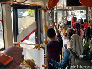 Warganet Keluhkan AC Suroboyo Bus Tak Dingin hingga Pintu Eror