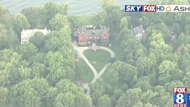 Rumah Travis Kelce di  Ohio