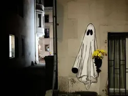 12 Street Art Kreatif yang Bikin Benda Biasa Terlihat Hidup