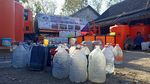 Warga Blitar Antre Dropping Air, 17 Ribu Liter Disalurkan