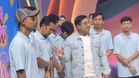 Semua pekerja di rumah Ustaz Riza Muhammad mempunyai dipastikan menerima gaji UMR. Pasti (UMR), tegasnya. Foto: Instagram @ustdzrizamuhammad