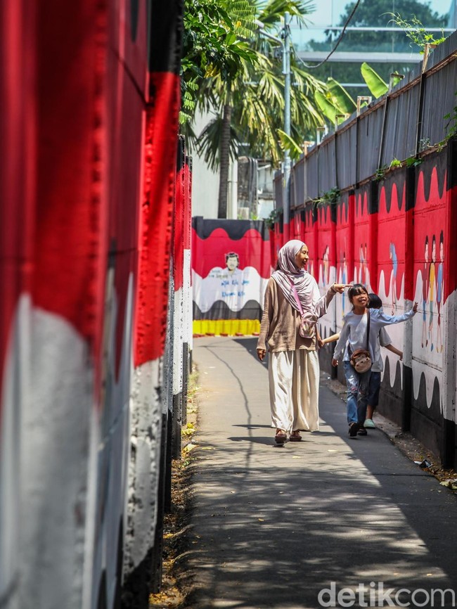 Wajah Gang Mampang Berubah dengan Sentuhan Mural