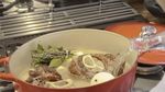 Keseruan Anggun C Sasmi Masak Pot-au-Feu, Sup Daging Prancis yang Sedap