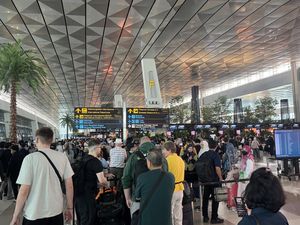 Penutupan Sementara Bandara Soetta Diperpanjang Dampak Erupsi Anak Krakatau