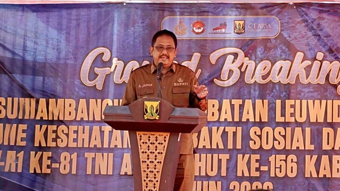 Bupati Sukabumi Asep Japar.