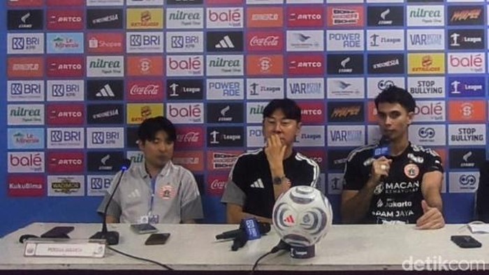 Coach STY (tengah). (Muhammad Budi Kurniawan/detikKalimantan)