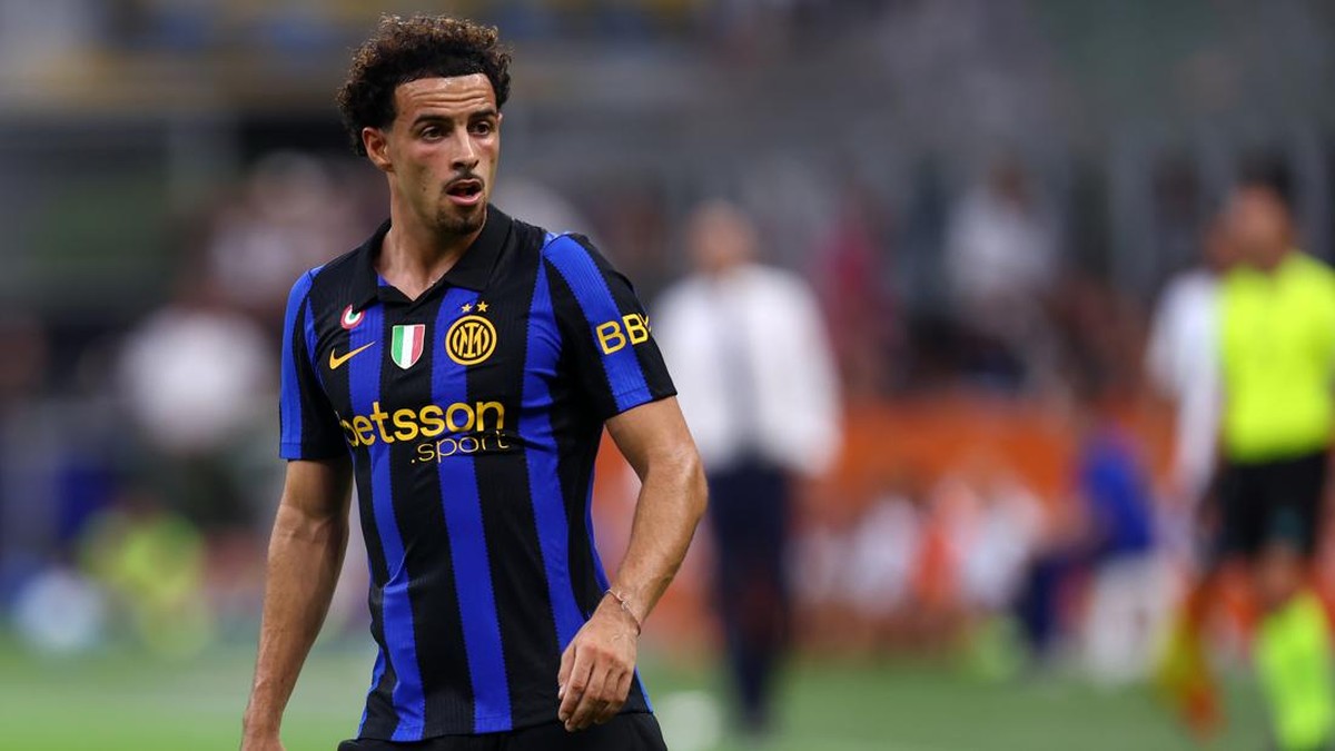Curtis Jones saat tampil di laga Inter Milan melawan Napoli. (Foto: DeFodi Images via Getty Images/DeFodi Images)