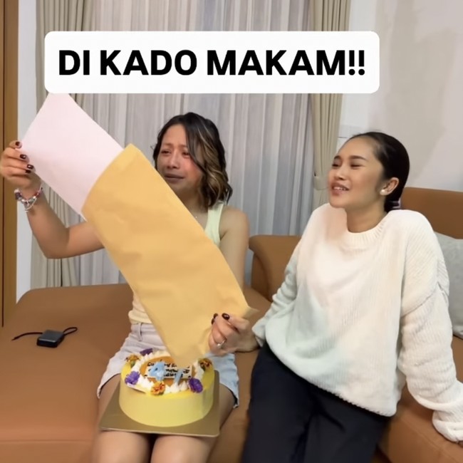 Wishlist Unlocked! Food Vlogger Farida Nurhan Dikadoin Makam oleh Anak
