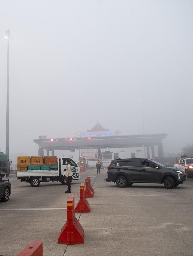 Kabut Asap Pekat, Tol Palembang-Prabumulih Ditutup Sementara