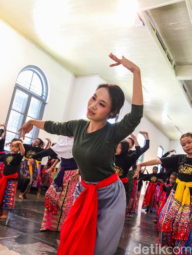 Kelas Tari Gratis Buka Ruang Inklusif untuk Merawat Budaya Tradisional
