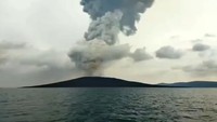 Sebaran Abu Anak Krakatau Capai Bekasi, BPBD Ingatkan Warga Pakai Masker