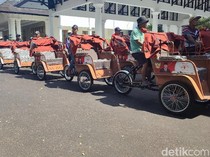 Senyum Lansia Ciamis Terima Bantuan Becak Listrik