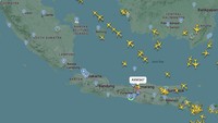 Pesawat Menjauh dari Soetta dan Selat Sunda Imbas Erupsi Anak Krakatau