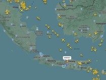 Pesawat Menjauh dari Soetta dan Selat Sunda Imbas Erupsi Anak Krakatau