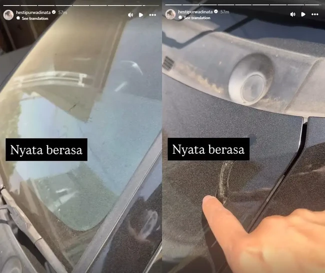 Hesti Purwadinata memperlihatkan kondisi kendaraannya yang tampak dipenuhi lapisan debu. Abu terlihat cukup jelas menempel di permukaan mobil Hesti. Unggahan tersebut menjadi gambaran bagaimana material vulkanik telah mencapai kawasan permukiman di Jabodetabek. (Foto: Instagram)