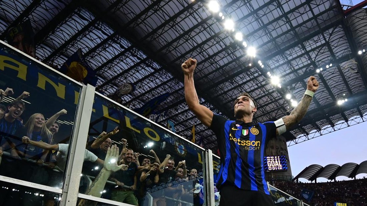 Lautaro Martinez memuji Kylian Mbappe. (Foto: REUTERS/Daniele Mascolo)