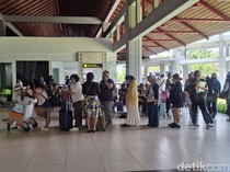 Video: Erupsi Anak Krakatau Ganggu Penerbangan, Turis Rusia Terkatung-katung di Bali