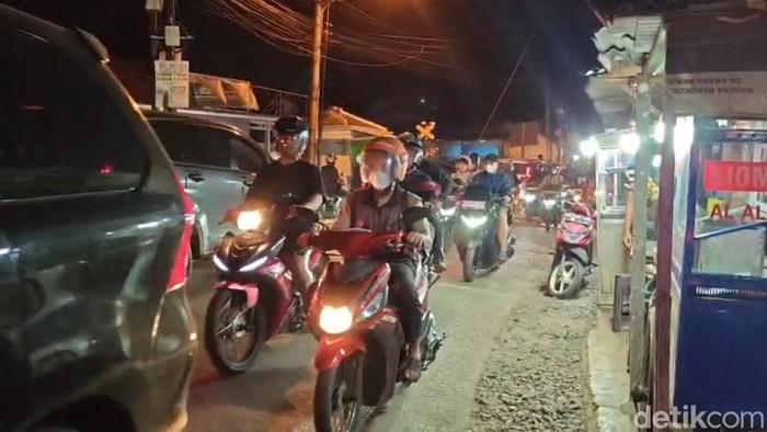 Suasana di tengah Kota Bandar Lampung usai erupsi GAK