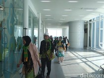 Jemaah Umrah Gamang di Kertajati, Tak Tahu Cara Pulang ke Lampung