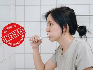 Maju-Mundur atau Naik-Turun? Akhirnya Terjawab, Begini Cara Sikat Gigi yang Benar