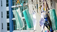 Dokter Paru Ungkap Alasan Tak Boleh Pakai Masker Basah untuk Tangkal Abu Vulkanik
