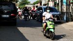 Abu Vulkanik Bikin Depok Berdebu, Warga Beraktivitas Pakai Masker