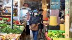 Aktivitas Jual Beli Pasar Agung Depok Tetap Ramai di Tengah Sebaran Abu Vulkanik