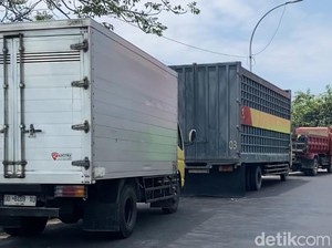 Antrean Truk Isi Solar di SPBU Ahmad Yani Parepare Picu Kemacetan
