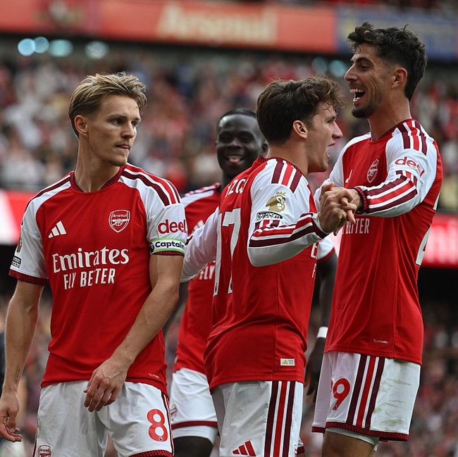 Arsenal si Paling 1-0