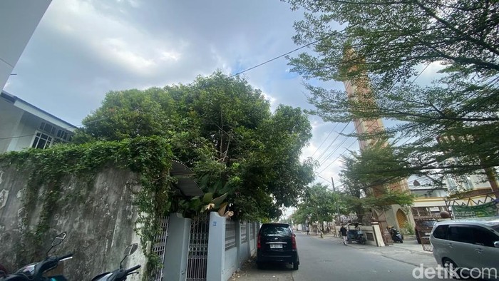 Awan mendung di wilayah Rappocini, Makassar.