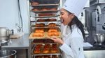 Yeay! Azizah Salsha Lulus Pelatihan Kelas Baking dari Lenotre Paris
