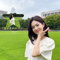 Aktris Baek Jin Hee Umumkan Pernikahan, Bakal Tinggal di Kanada