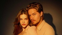 Foto Maternity Seksi Barbara Palvin Pakai Lingerie Vintage Victoria's Secret