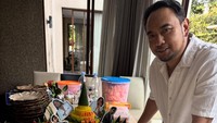 Alhamdulillahilladzi bi nimatihi tatimmush sholihat Ya Rabb. Segala puji hanya milik Allah yang dengan segala nikmatnya segala kebaikan menjadi sempurna... Thank You semua perhatian, doa tulus nya ya dr teman2 online & keluarga ku @aliirsyaregar @siregarimelda @chupy_sufri yg udah jauh2 dtg buat @bebi_romeo. Sungguh, ini moment mahal. ketika semua keluarga besar kandung lengkap bs kumpul semua ... Love you all !, tulis Meisya Siregar dilihat detikcom, Selasa (8/9/2026).  Foto: dok instagram Meisya Siregar