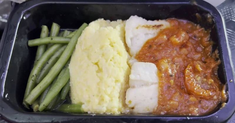 Biasanya Enak, Kini Penumpang SQ Protes Menu Ikan Rasanya Hambar Biasanya Enak, Kini Penumpang SQ Protes Menu Ikan Rasanya Hambar