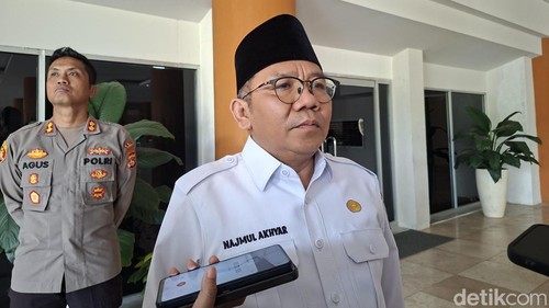 Bupati Lombok Utara Najmul Akhyar ditemui di Kantor Gubernur NTB, Senin (7/9/2026).